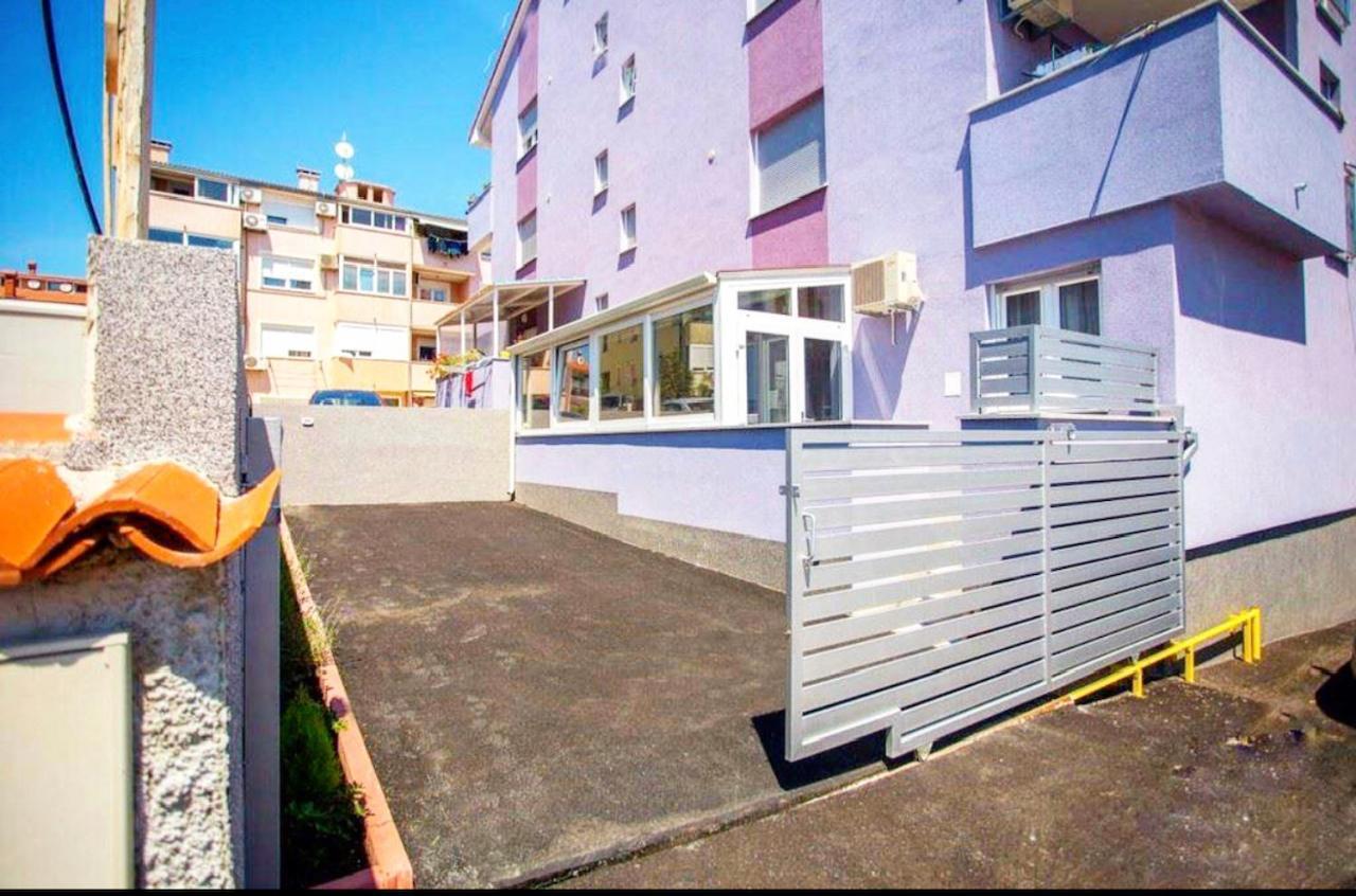 Royal Apartment Pula Exterior foto
